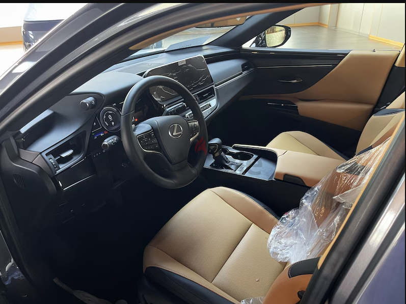 Lexus Es300h 2023 BRand New Gcc Specs Hy BRid