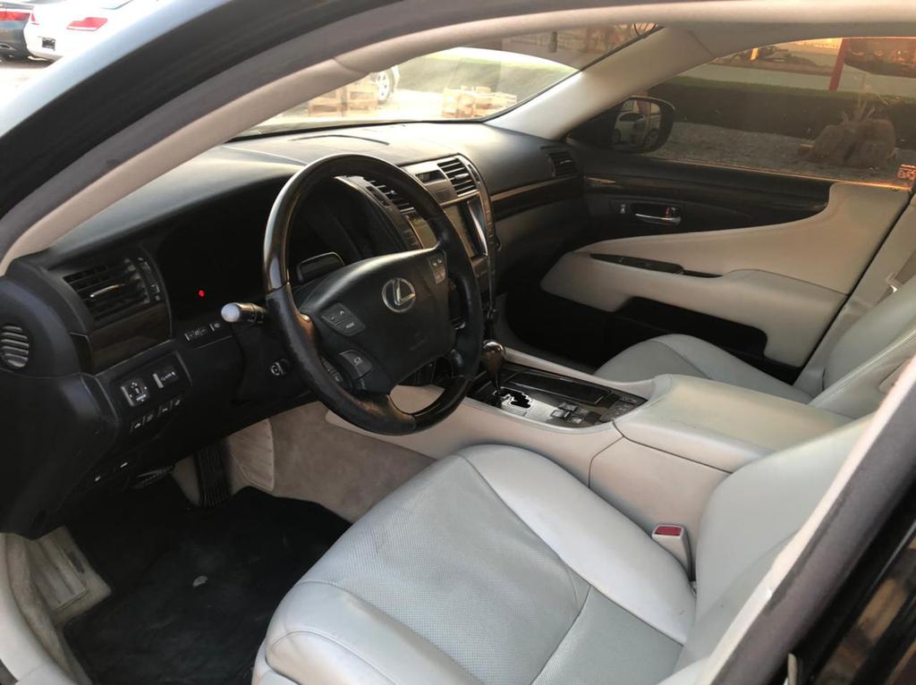 Lexus Ls600l Hy BRid 2008 For Sale in Dubai