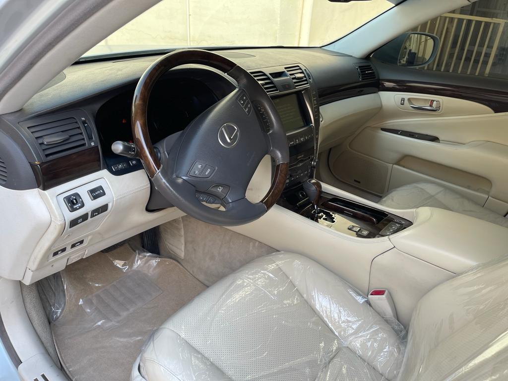 Lexus Ls460l for Sale in Dubai