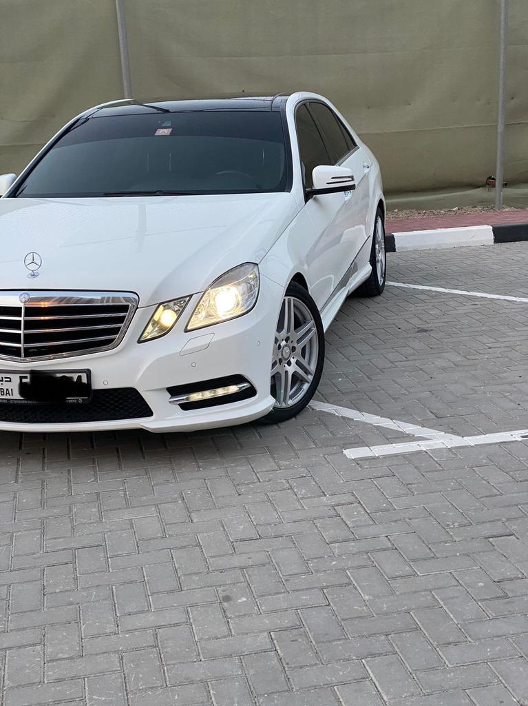 E300 Gcc Top Of The Line for Sale in Dubai