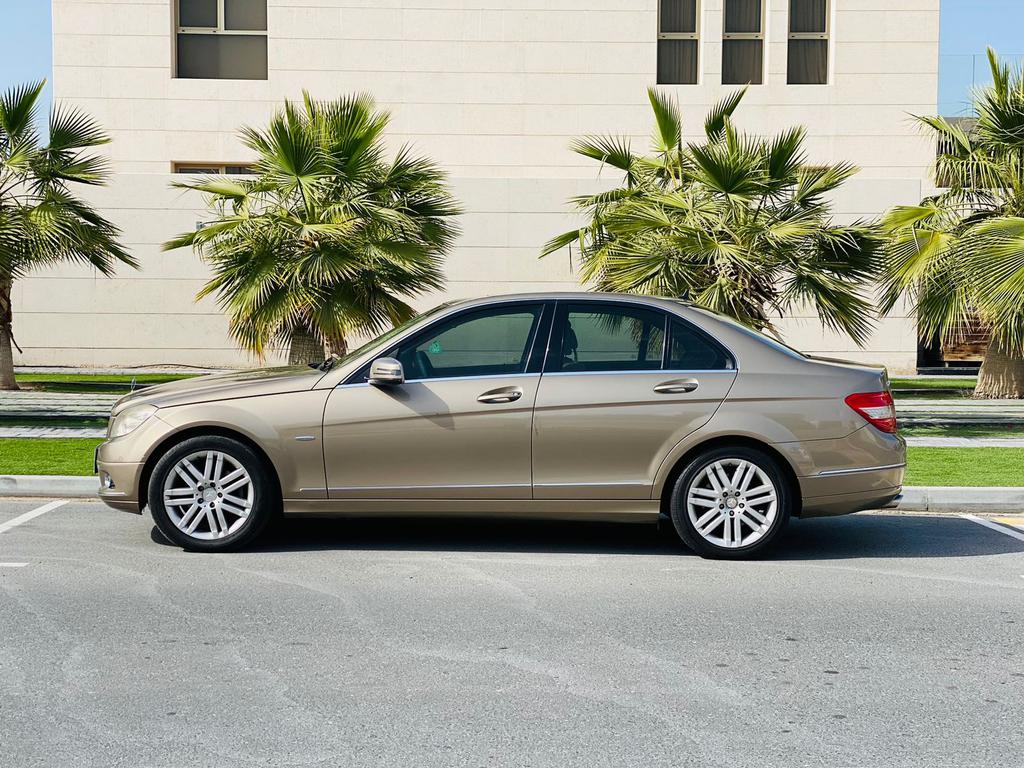 Mercedes Benz C200 Kompressor Sunroof Ll Gcc Very Well Maintained