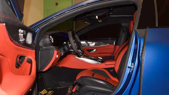 2019 Mercedes Benz Amg Gt 63s 4matic Gcc Specifications