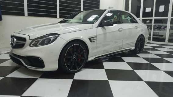 Mercedes E63 2011 Japan 119000kms Aed 79000