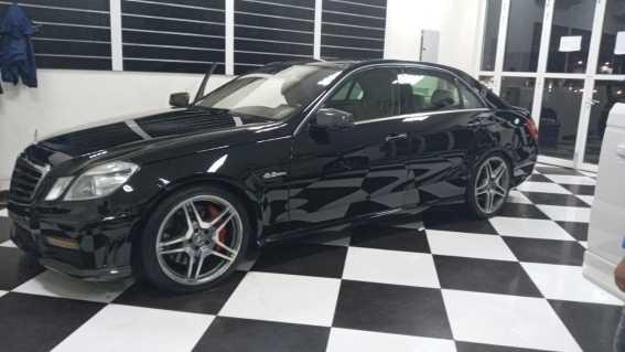 Mercedes E63 2010 Gcc 129000kms Aed 65000 in Dubai