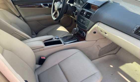 Mercedes Benz C200 Kompressor Sunroof Ll Gcc Very Well Maintained