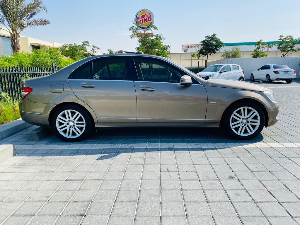 Mercedes Benz C200 Kompressor Gcc Very Well Maintained