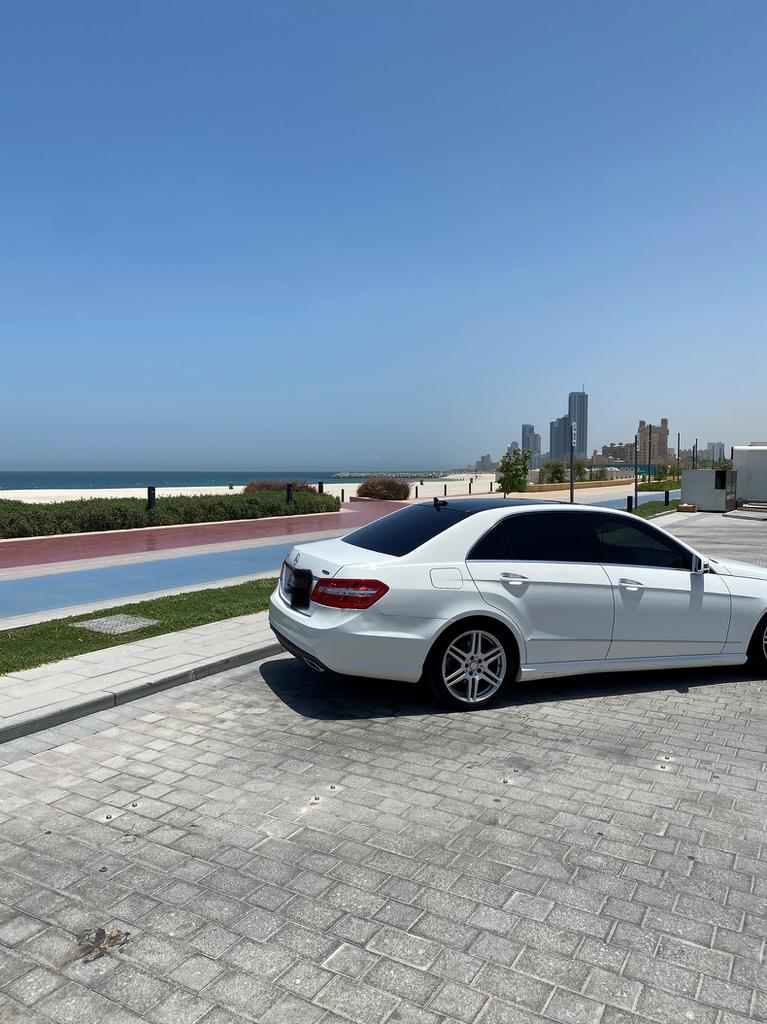 E300 Gcc Top Of The Line for Sale in Dubai