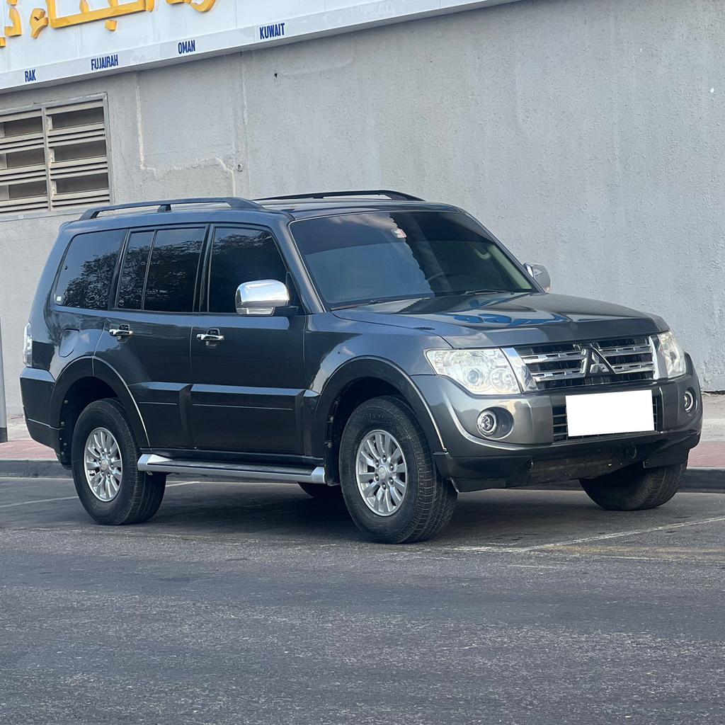 Mitsubishi Pajero 2014 for Sale in Dubai