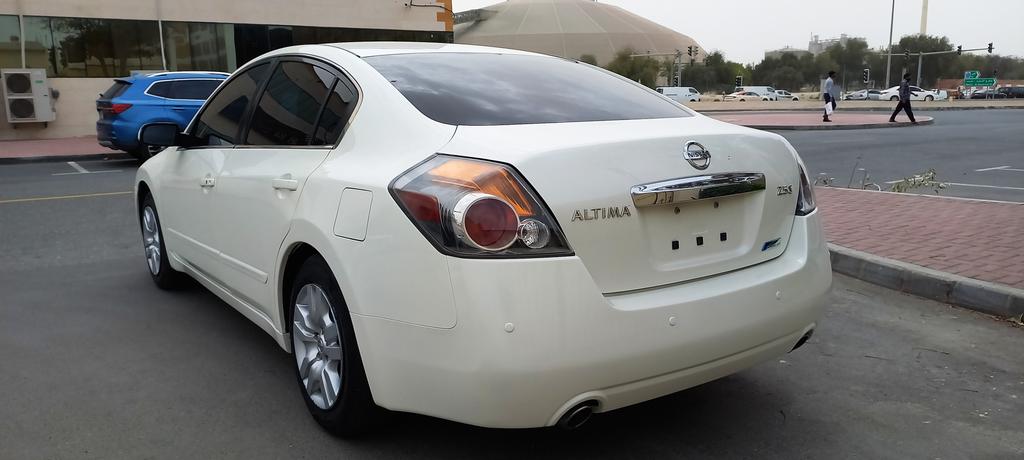 Nissan Altimas2010 Gcc for Sale in Dubai
