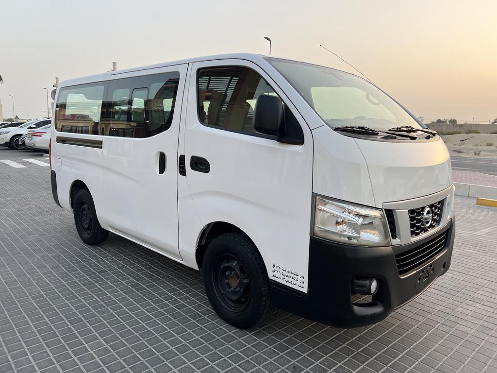 Nissan Urvan 2016 for Sale in Dubai