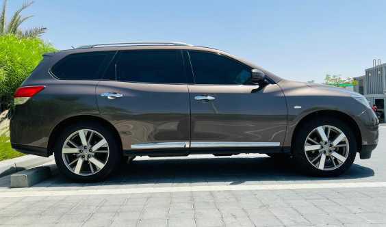 Pathfinder Sv Ll V6 Ll Sunroof Ll Topend Ll Gcc