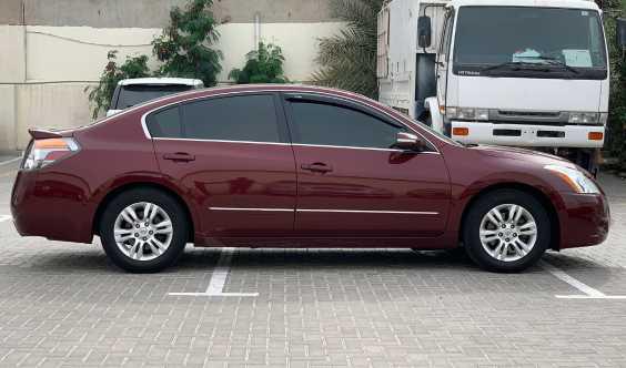 Nissan Altima 2012 for Sale in Dubai