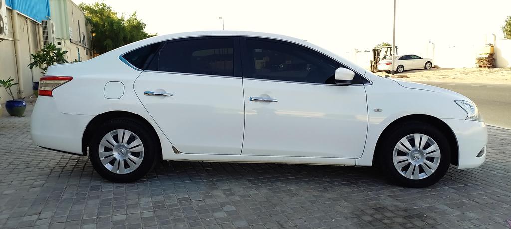 Nissan Sentras2016 Gcc for Sale in Dubai