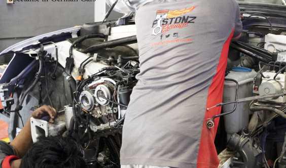 Hot Pistonz Garage Car Engine Oil Change BRake Pad Change Engine Repa