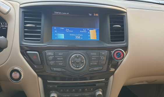 Nissan Pathfinder Sl 2015 for Sale in Dubai