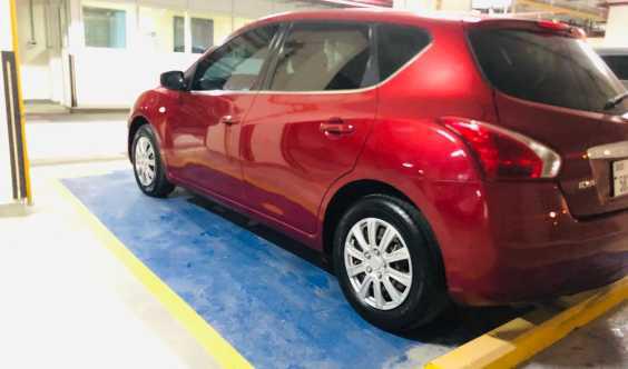 Nissan Tiida 2014 for Sale in Dubai