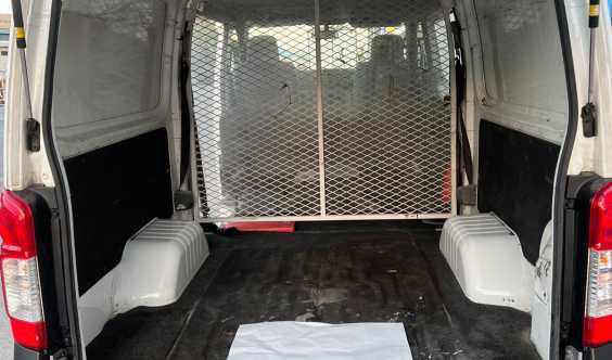 Nissan Urvan 6 Seater Cargo 2016 for Sale in Dubai