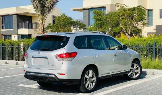 Nissan Pathfinder Ll Agency Serviced Ll 3 5l V6 4wd Ll Sunroof Ll Gcc