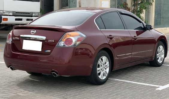 Nissan Altima 2012 for Sale in Dubai