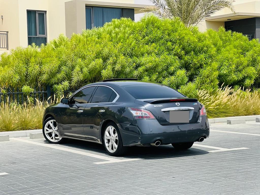 Maxima 3 5l Ll Sunroof Ll Low Mileage Ll Top Of The Line