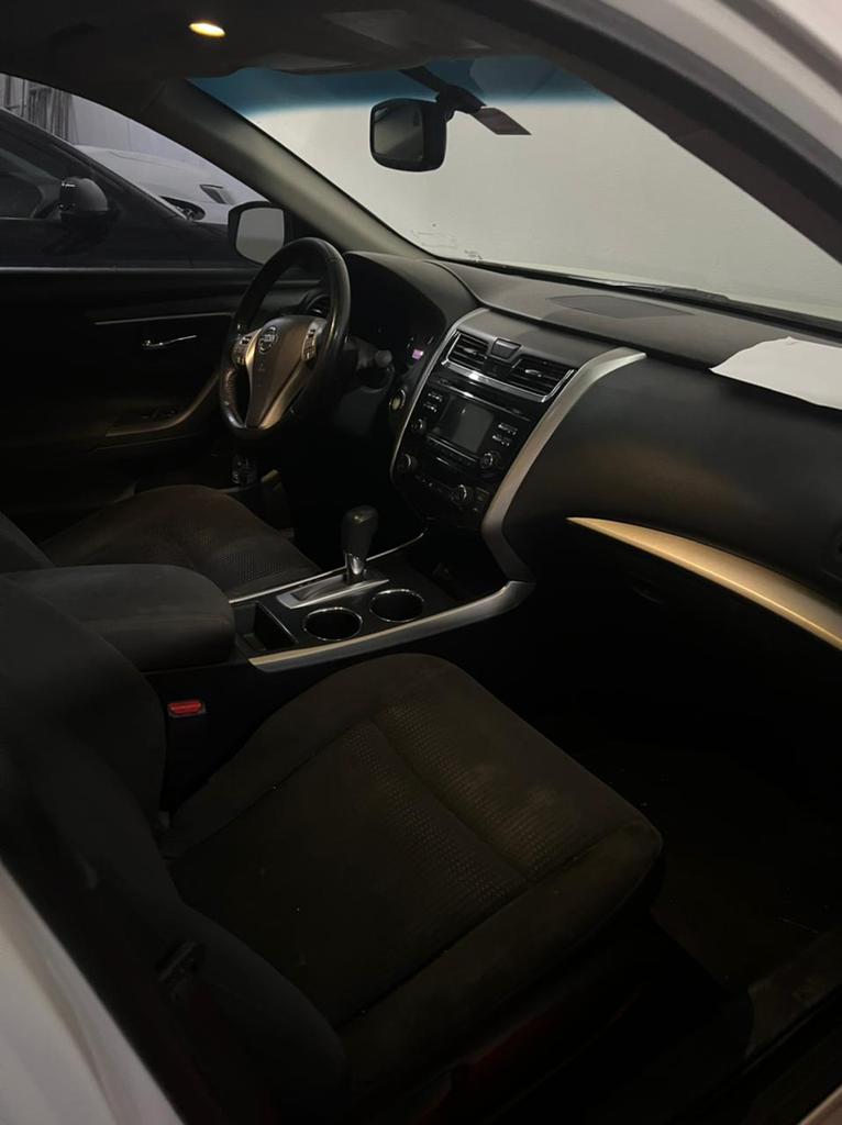 Nissan Altima 2015 Model for Sale in Dubai