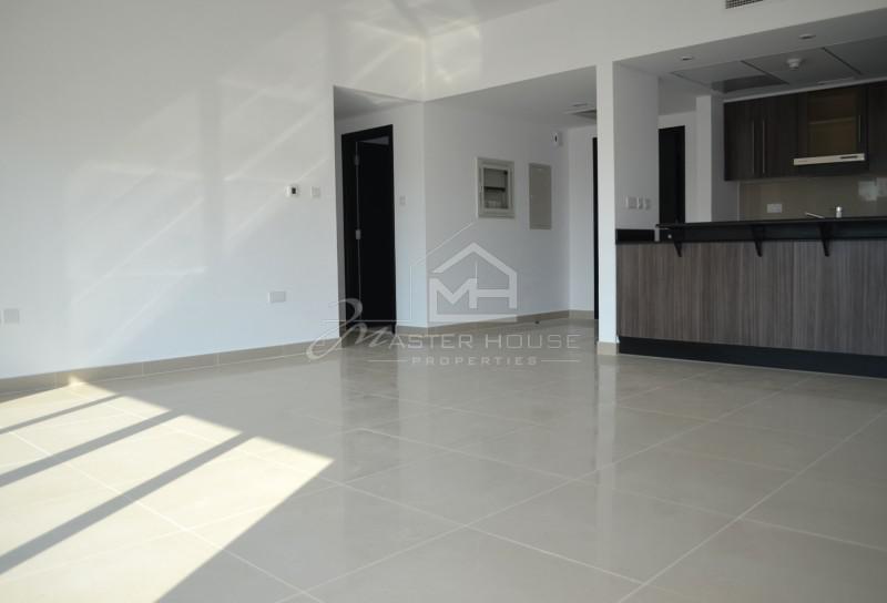 Investment Wise 2 Bedrooms Apartmentw Rental Back