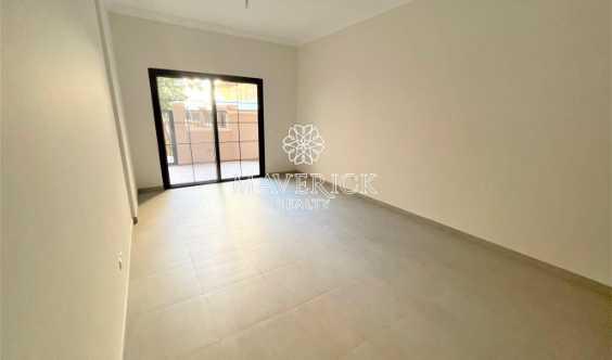BRand New Largest 1 Bedroom Apartment  Study Private Patio