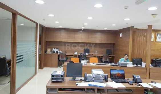 Fitted Furnished Office Space Regal Tower in Dubai