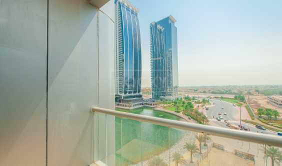 2 Bedrooms Apartment With Plus Laundry Room Jlt