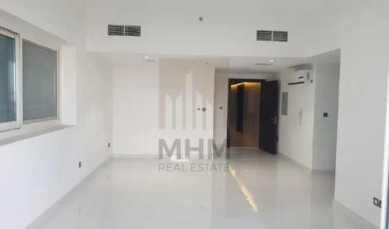 Closed Kitchen BRand New Front Community View