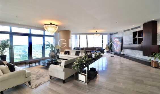 Furnished 4 Bedrooms With Creek And City Views