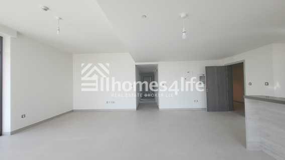 Water Edge Living Beautiful Sunset Daily in Dubai