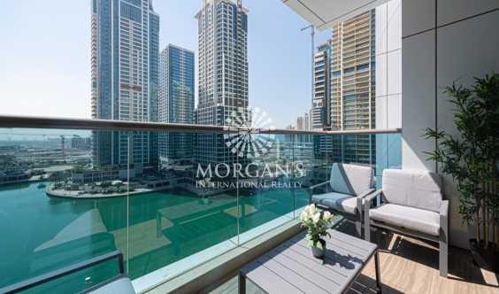 Full Lake View Fully Furnished 1bedroom in Dubai