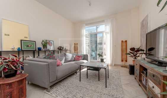 Spacious 2 Bedrooms Apartment In Motor City