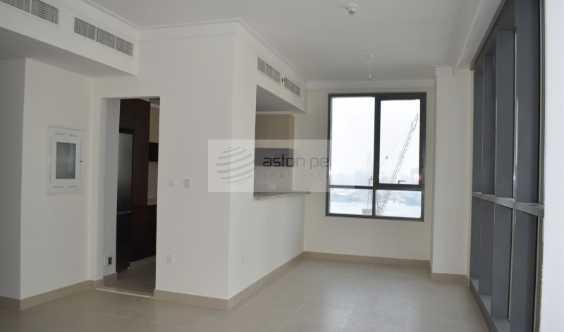 Amazing Layout 1 Bedroom With Balcony Canal View Vot