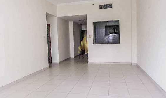 Well Maintained Spacious Unit Prime Location