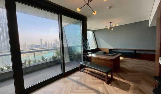 Renovated And Upgraded Unique Design Tenanted