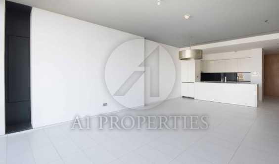 Exclusive 2 Bedrooms Storage And Laundry Room