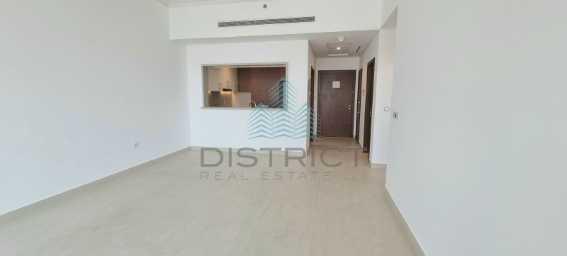 Spacious BRight 1 5 Bathrooms Tenanted in Dubai