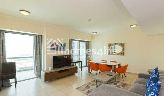 High Floor Spacious Lvacant Hugh Balcony in Dubai