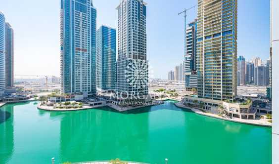 Full Lake View Fully Furnished 1bedroom in Dubai