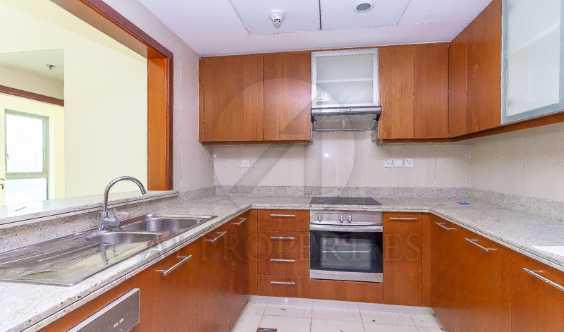 Lake And Boulevard View Rented Property Mid Floor