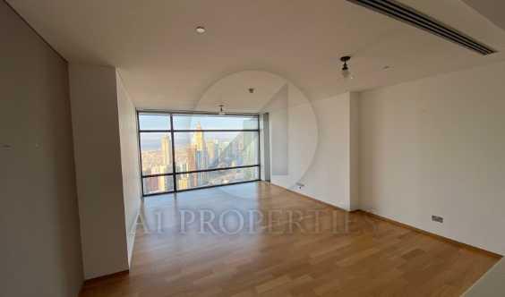 Vacant Middle Unit Balcony High Floor Upgraded