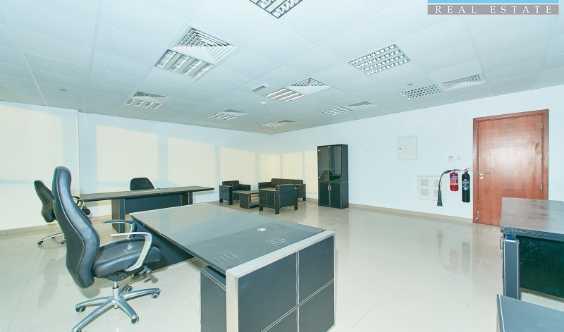 Sea View Vacant High Floor Office in Dubai