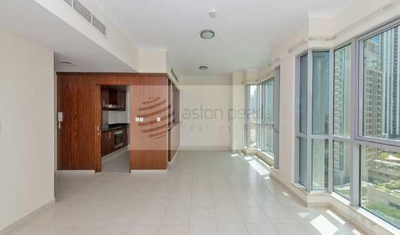 No BRokers Spacious 1 Bedroom With Balcony Rented Unit