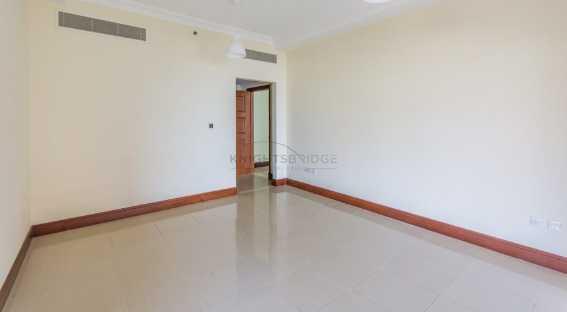 Deluxe Type Huge Balcony Mid Floor in Dubai