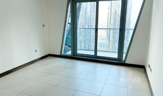 Vacant Close To Metro 2 Bedrooms Apartment  Balcony Lake View