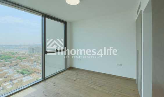 BRanded Finished Modern Design Fitted Kitchen