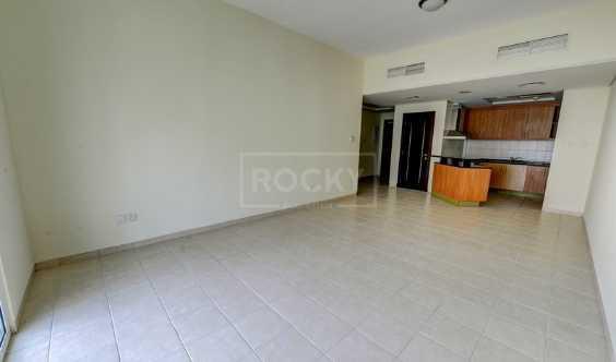 Spacious 1 Bedroom Apartment In Discovery Garden