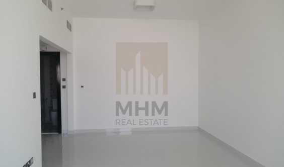 Closed Kitchen BRand New Front Community View